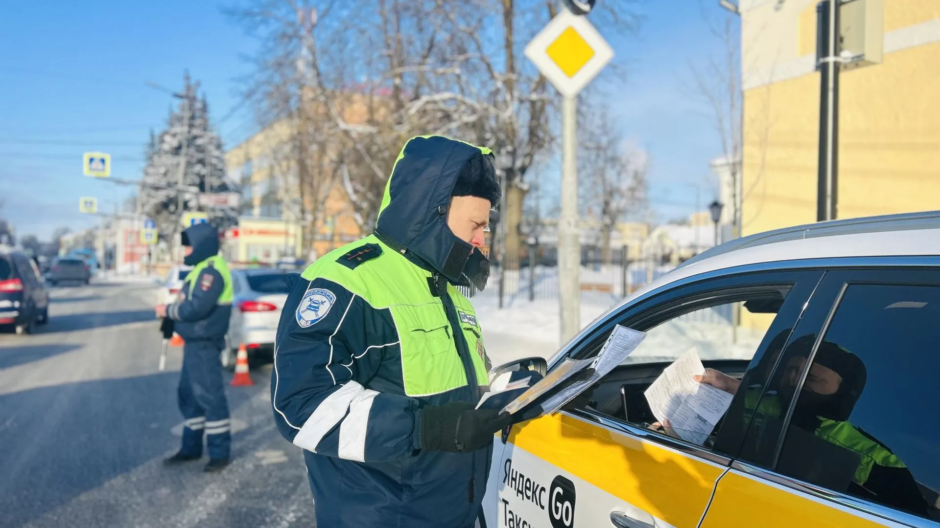 В Одинцовском округе проходит рейд по проверке такси с 9 по 15 декабря 2025 года