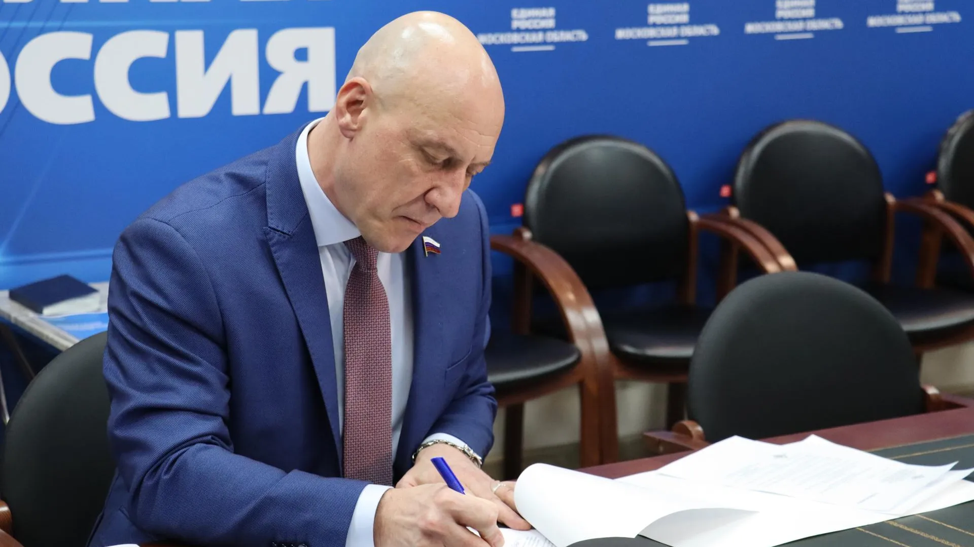 Первым участником предварительного голосования в Подмосковье стал Денис Майданов