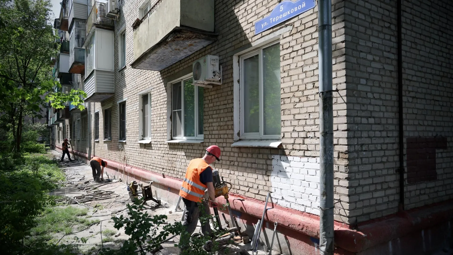 В Балашихе начали капремонт дома на улице Терешковой