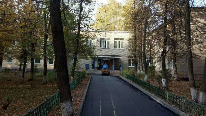 Дороги у 40 медучреждений отремонтировали в Подмосковье