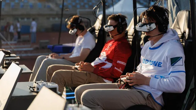 В Подмосковье включат FPV-пилотирование в Школьную лигу в 2026 году