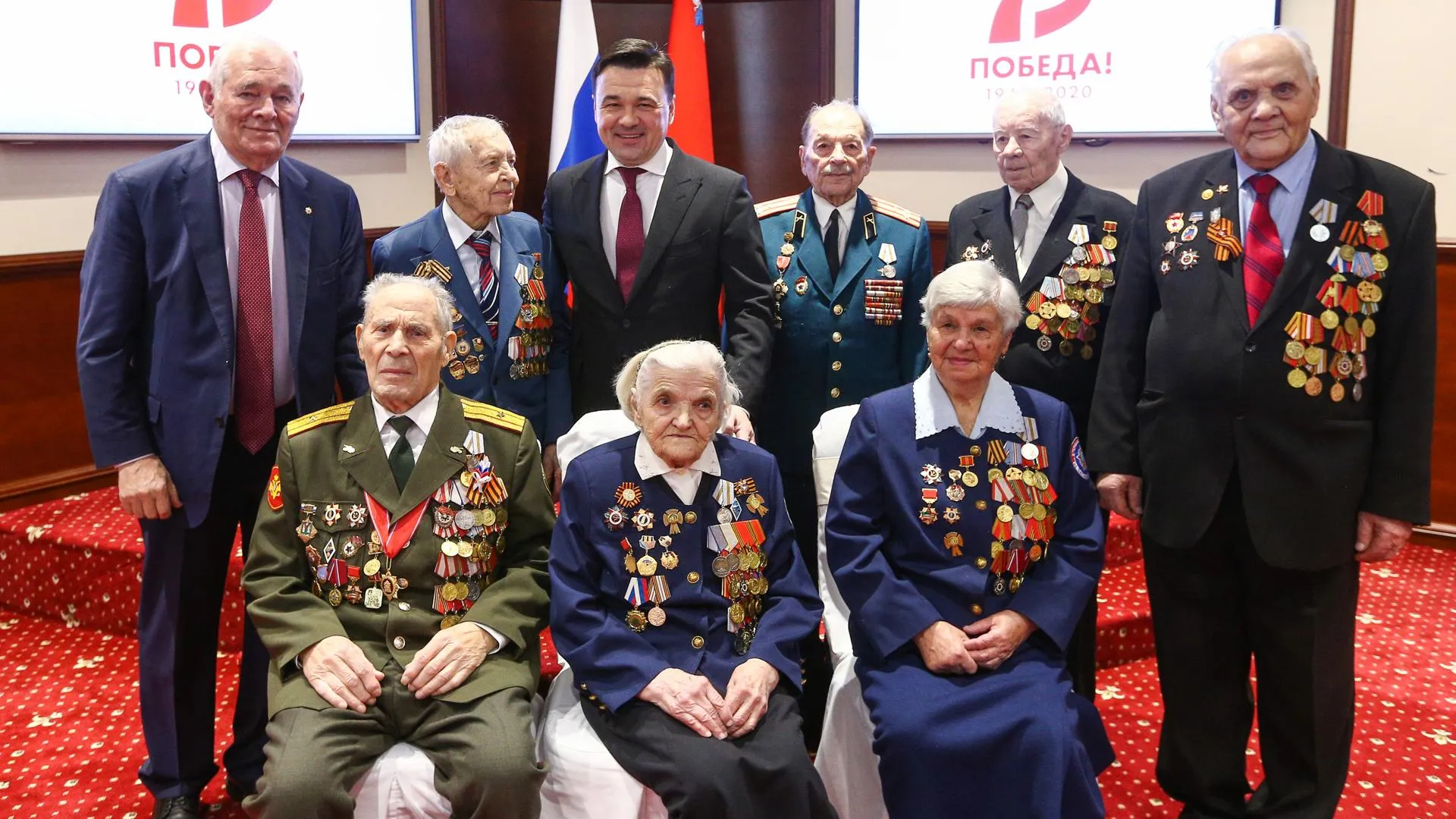 Воробьев вручил ветеранам медали в честь 75‑летия Великой Победы