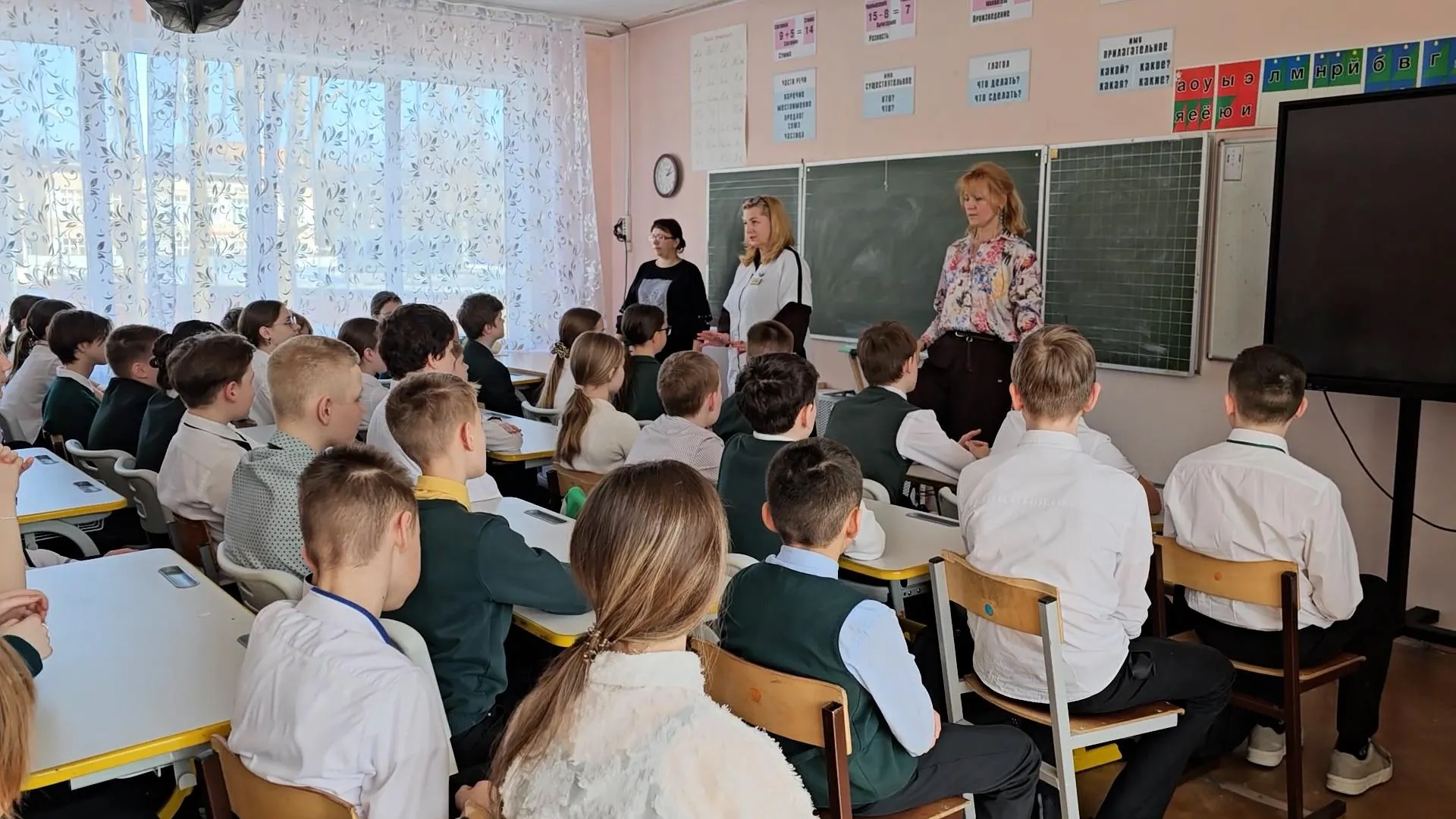 В Клину провели лекции о вреде курения и алкоголя для подростков