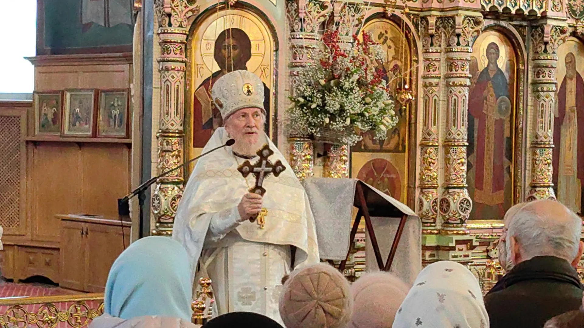 Настоятель Троицкого собора в Щелкове поздравил прихожан с предстоящим праздником Рождества Христова