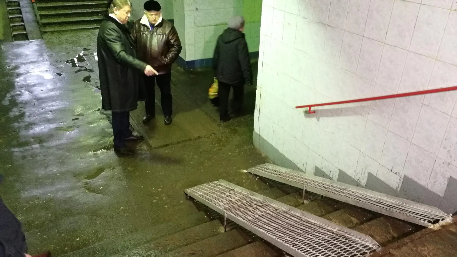 Пандусы установили в подземном переходе на станции «Подлипки Дачные» в Королеве