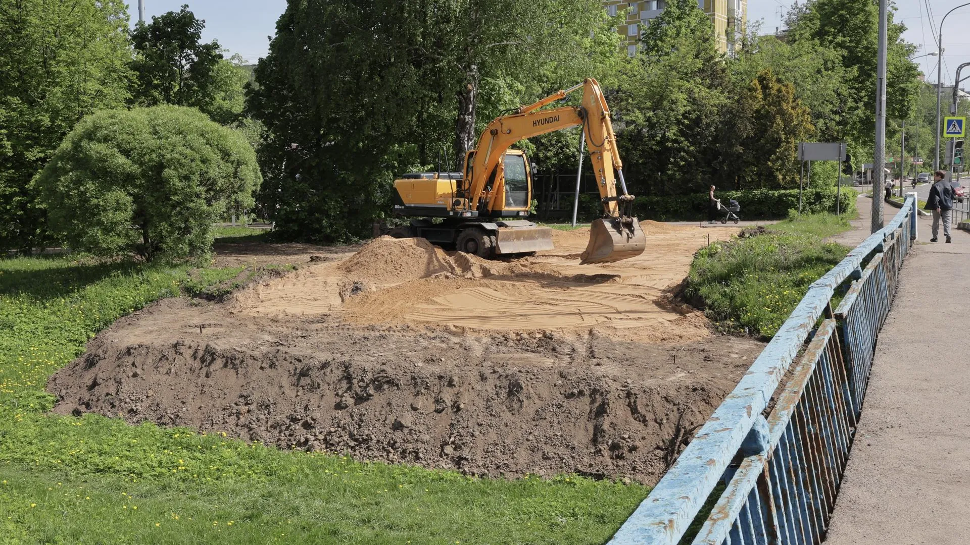 В Королеве начался капитальный ремонт моста через Акуловский канал