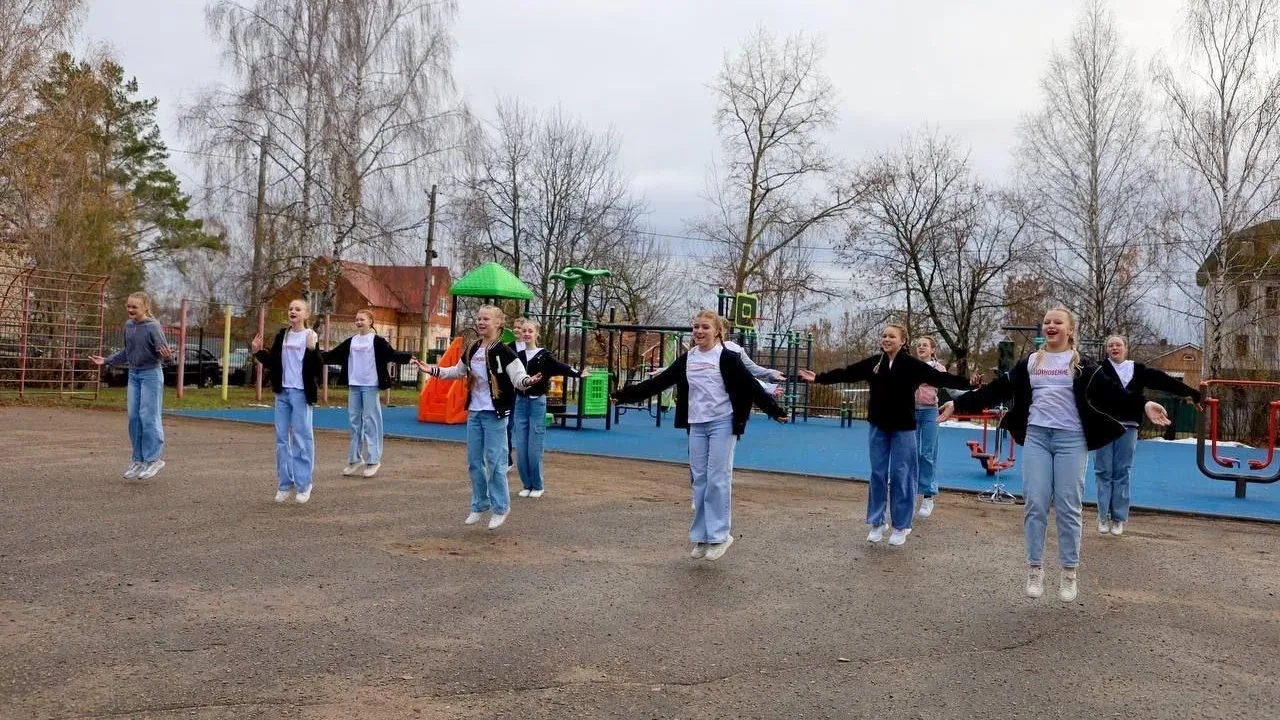 В округе Серпухов открыли спортивную площадку на территории гимназии № 1