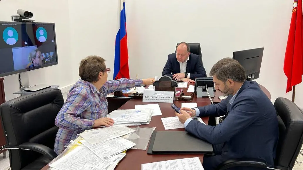 Специалисты Минстройкомплекса Подмосковья ответили на вопросы жителей на приеме