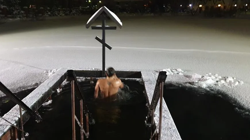 Почти 3 тыс человек приняли участие в крещенских купаниях в Красногорске
