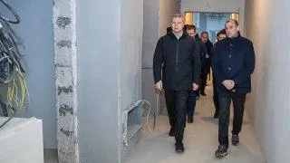 Глава Одинцовского округа проверил ход строительства детсада в ЖК «Лайково»