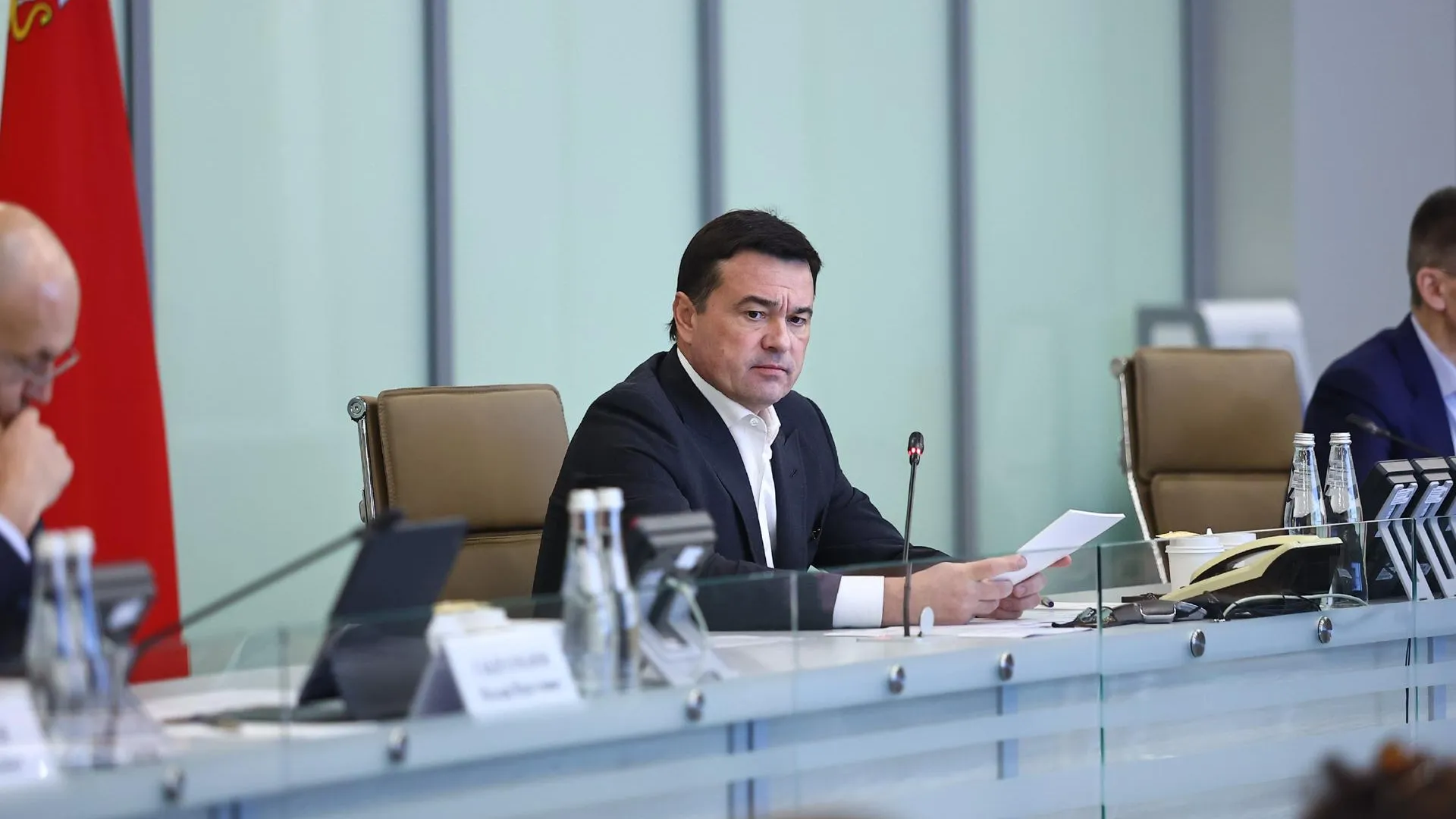Андрей Воробьев напомнил, что для удобства мобилизованных работают нотариусы в частях
