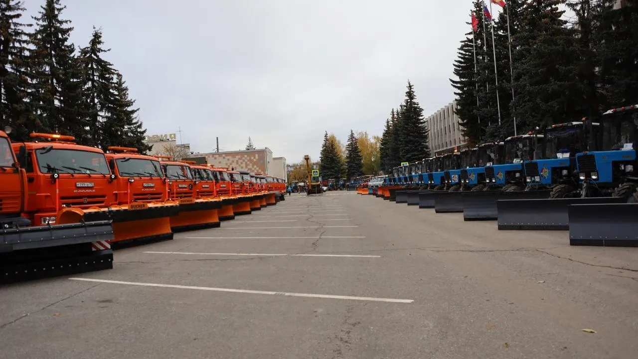 В Серпухове проверили готовность коммунальной техники к зиме