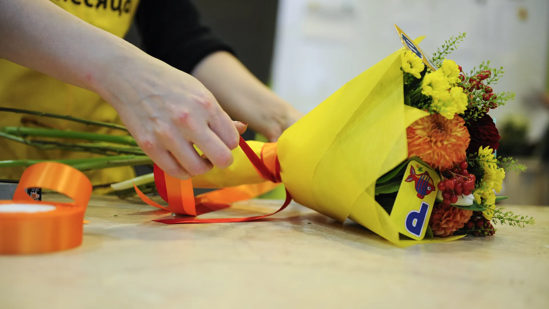 Названы регионы, где зафиксированы самые высокие зарплаты флористов