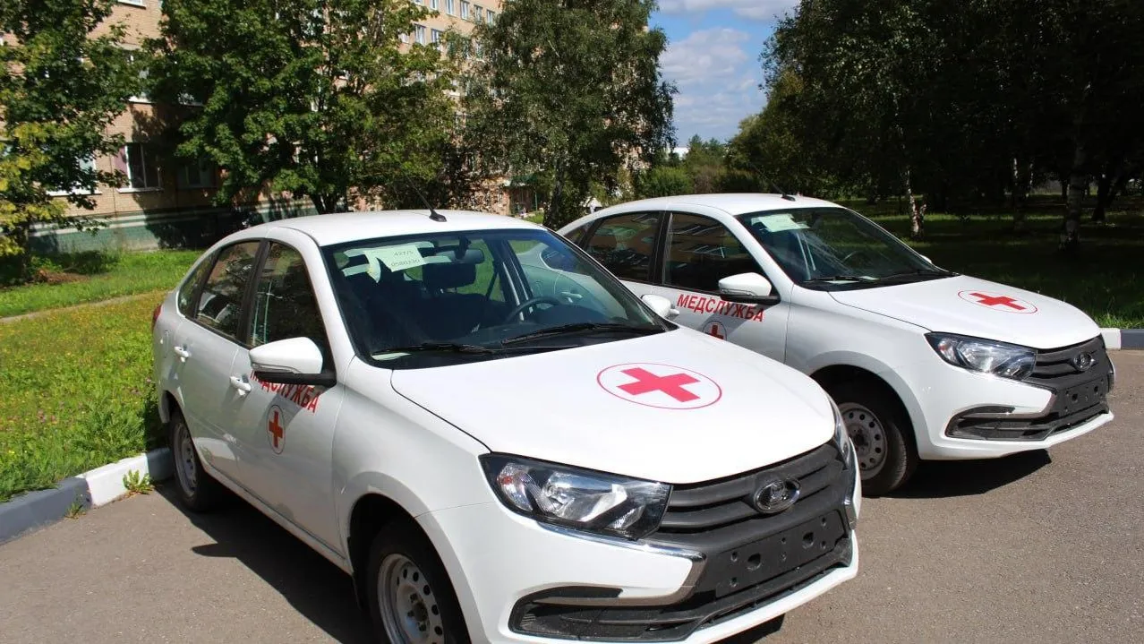 Два новых автомобиля поступили в службу неотложки Сергиево-Посадской больницы