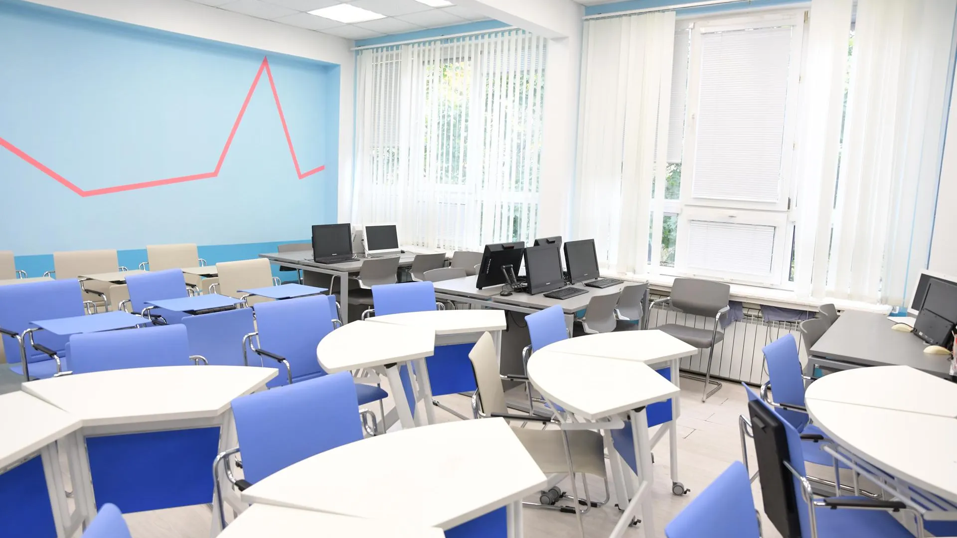 «Киберурок» начнут преподавать в восьми школах Дмитровского округа
