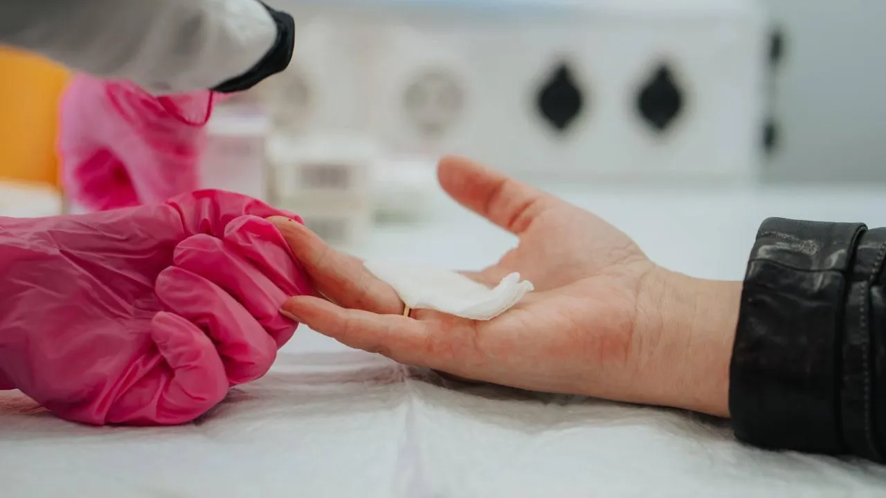 Более 255 тыс жителей Подмосковья проверились на ВИЧ с начала года