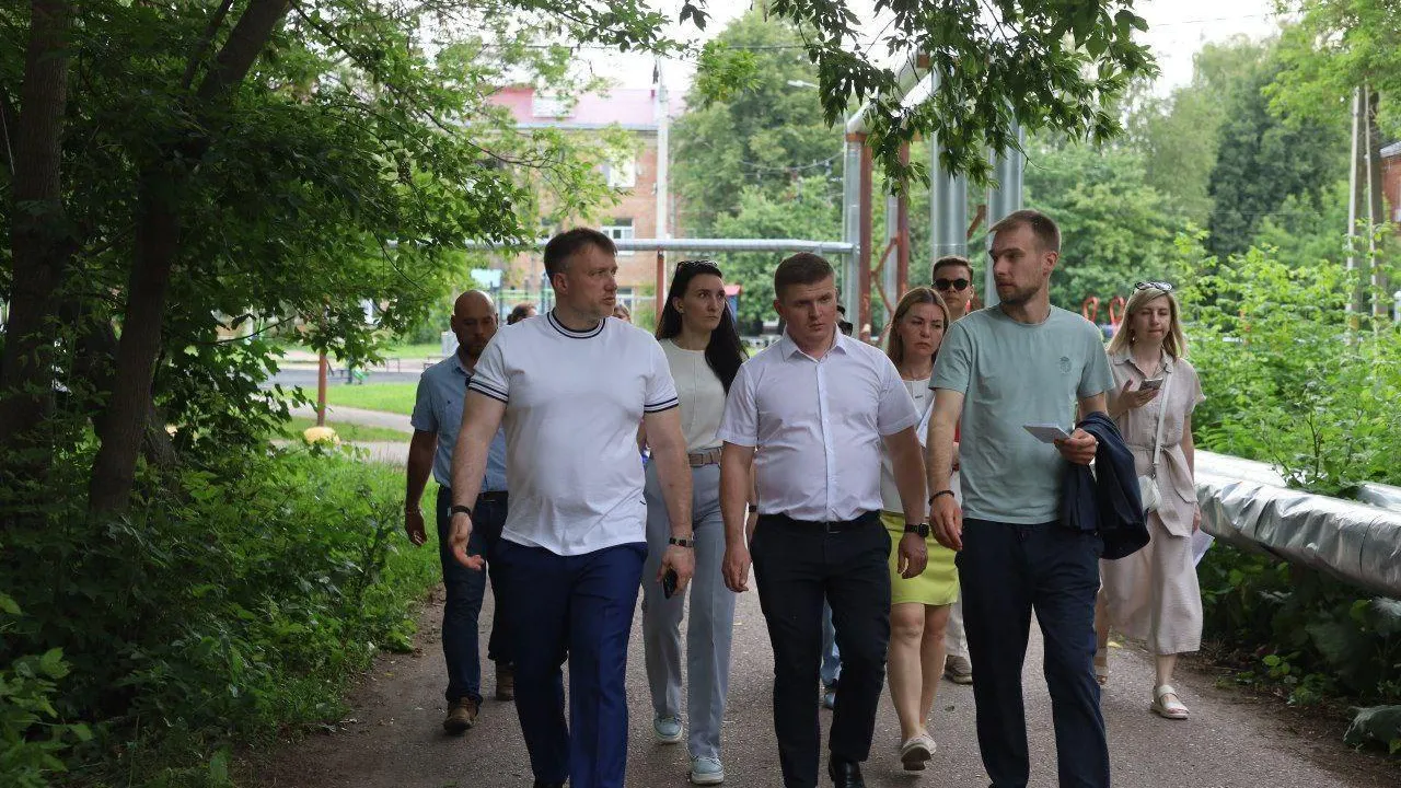 Глава Серпухова провел объезд территорий поселка Пролетарский