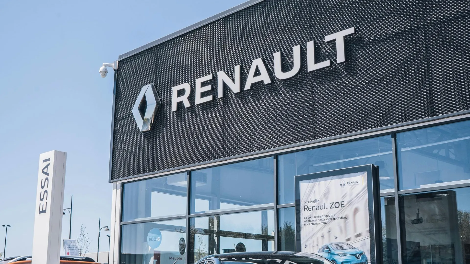 Собянин фразой «вряд ли что-то светит» ответил на идею возвращения Renault