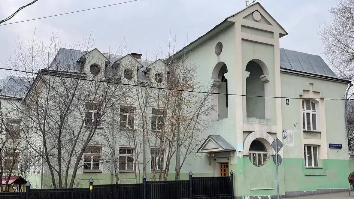 Инвестор может приобрести на торгах комплекс зданий в Хохловском переулке
