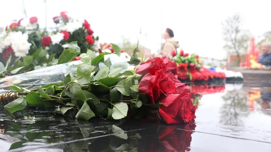 В Домодедове возложили цветы к обелиску Славы