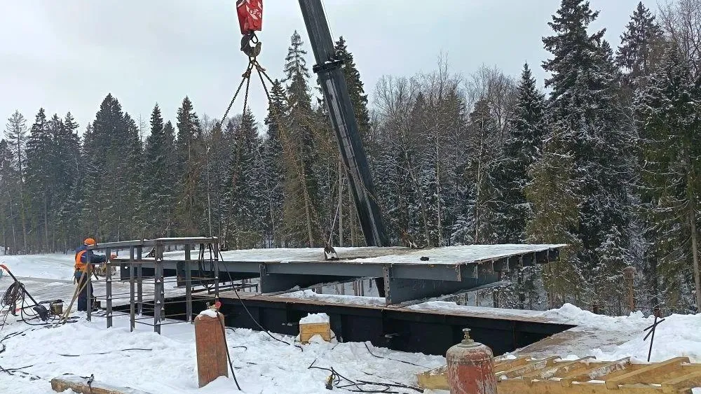 В Красногорске на дублере Пятницкого шоссе приступили к укреплению основания дороги