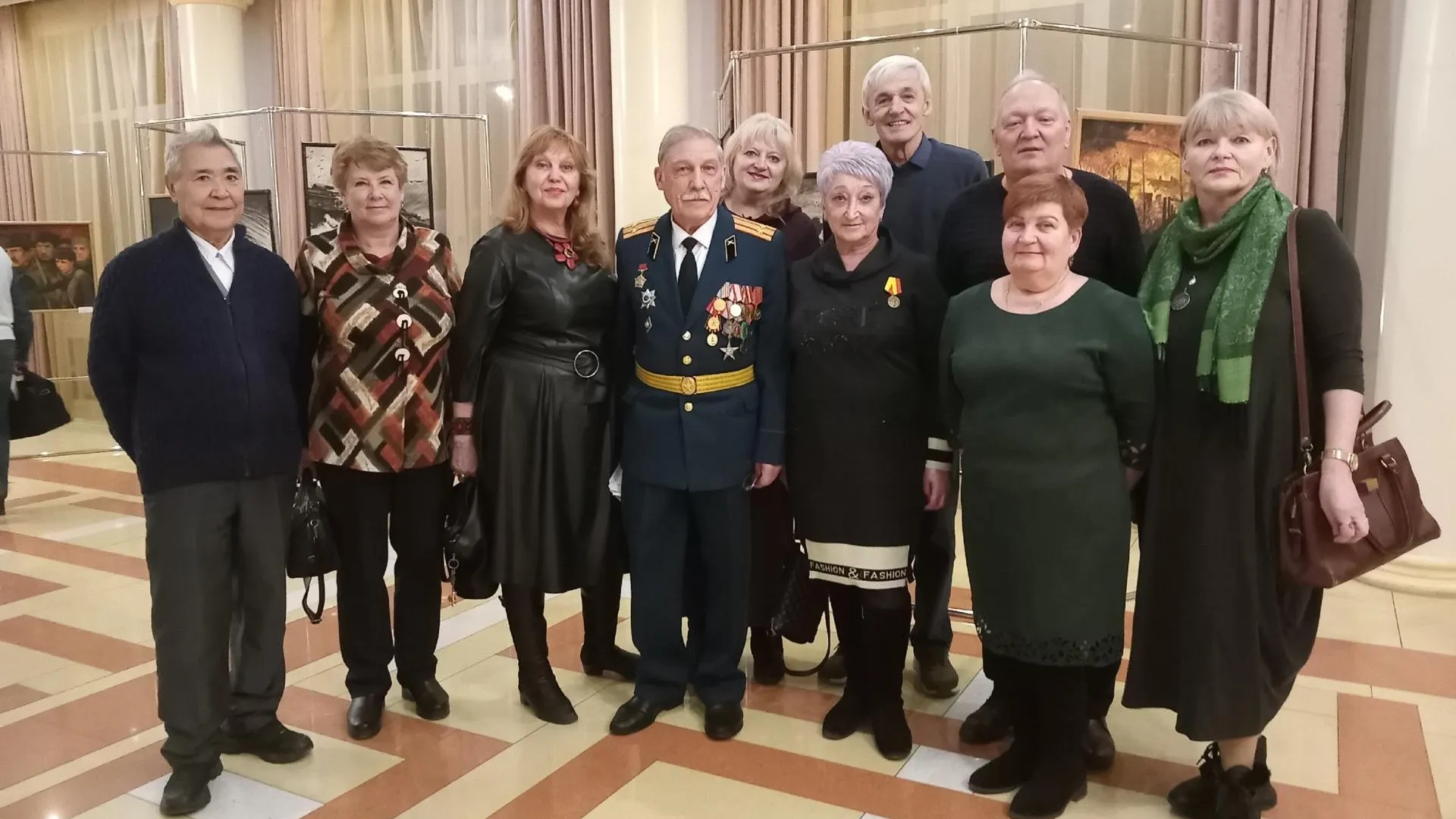 В Ногинском театре Мособлдрамы открылась выставка к 80-летию Великой Победы