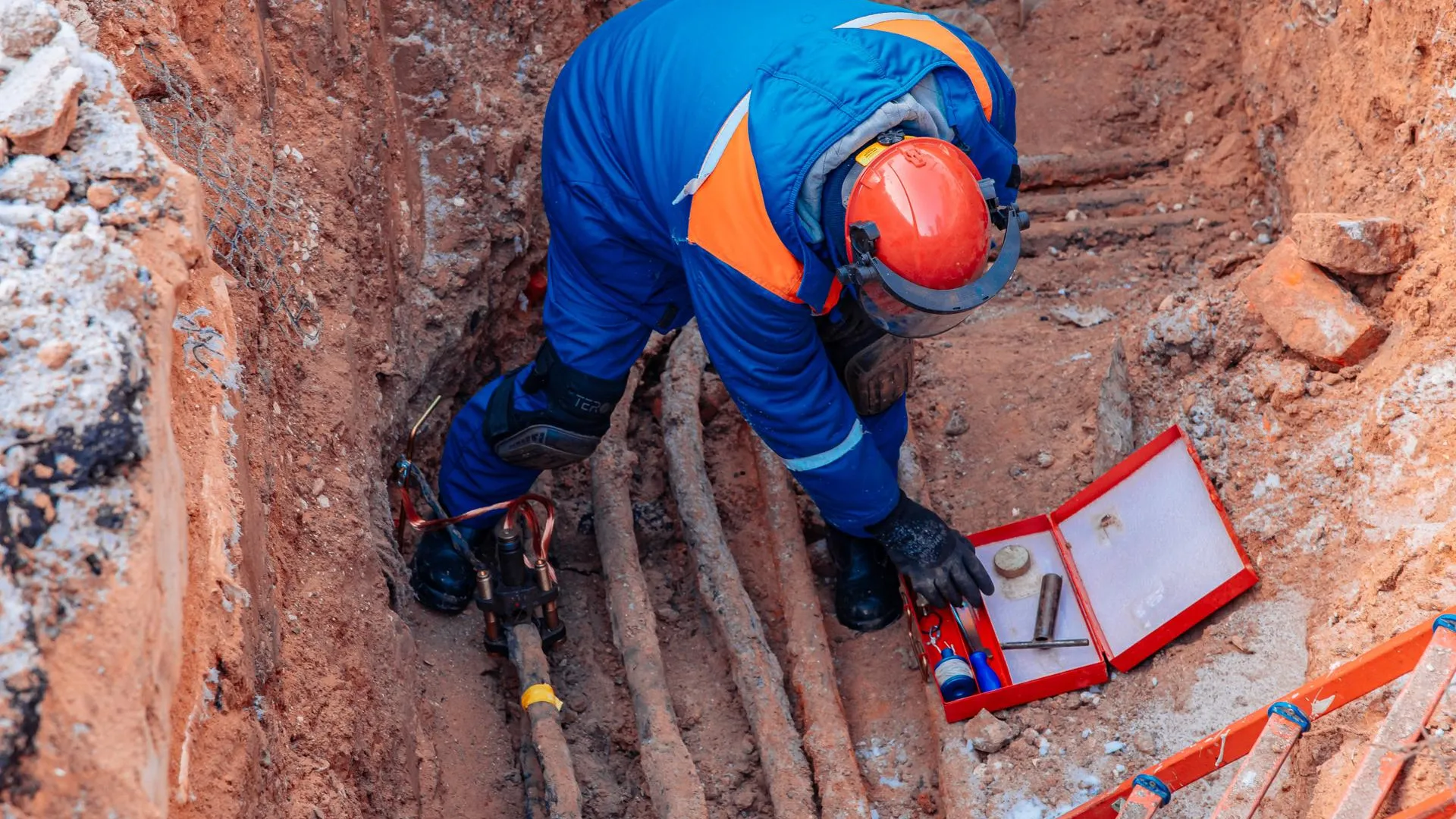 В Подмосковье в 2025 году отремонтировали 330 км ЛЭП