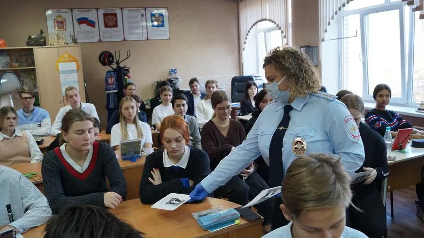 Школьникам Люберец рассказали о работе полицейского