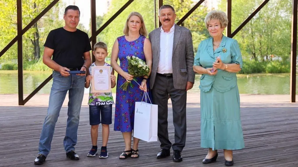 Более 580 семей Балашихи и Реутова получили выплаты к юбилею совместной жизни