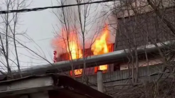 Пожар в здании Николаевских бань в Химках локализован