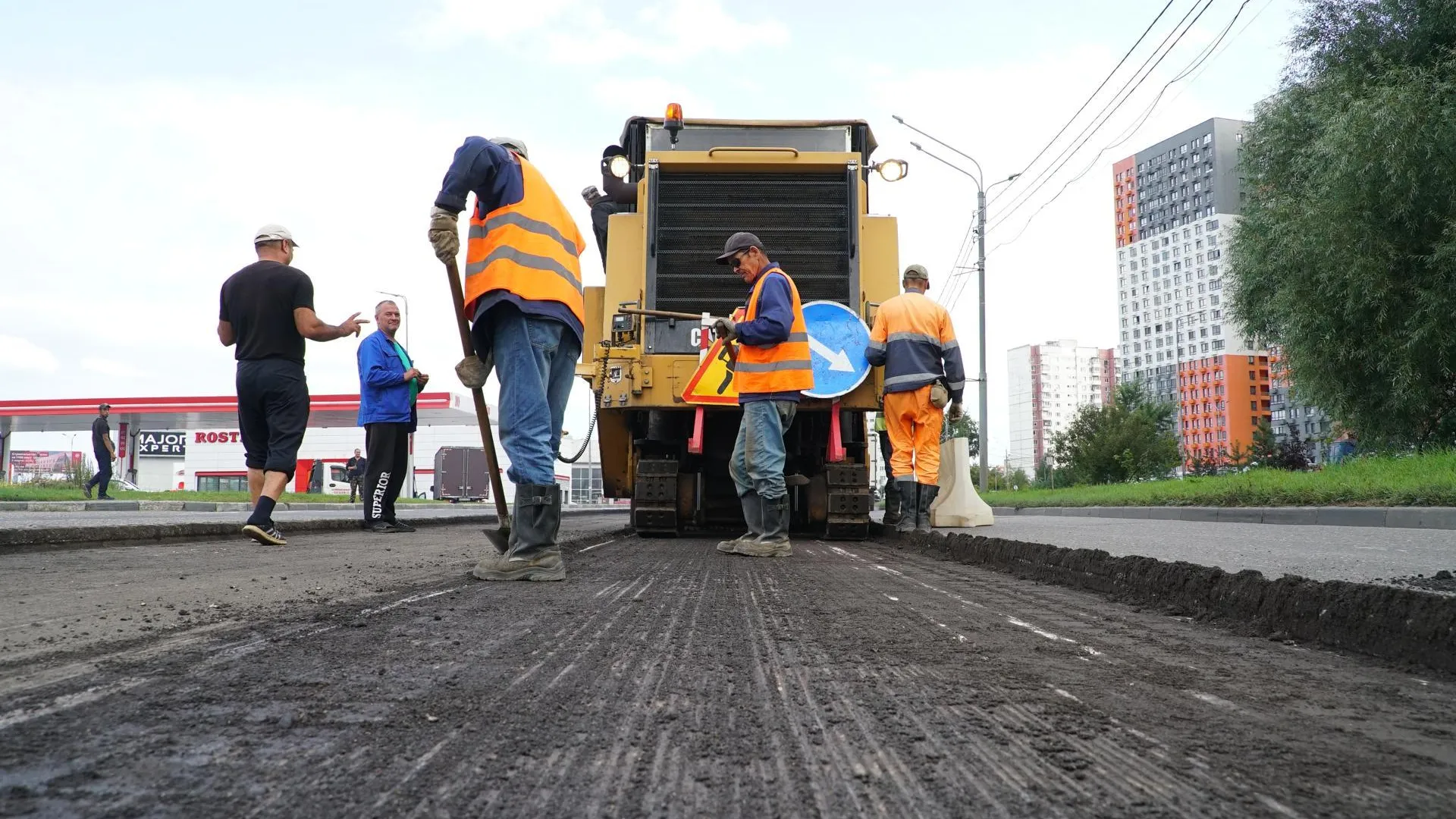 В Новых Химках стартовали работы по фрезеровке дорожного полотна