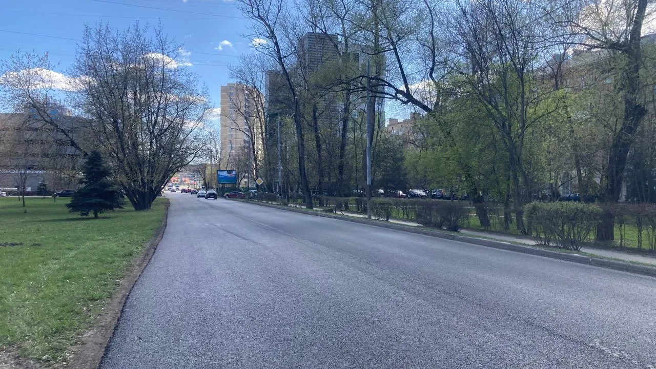 На Олимпийском проспекте в Мытищах завершили укладку покрытия