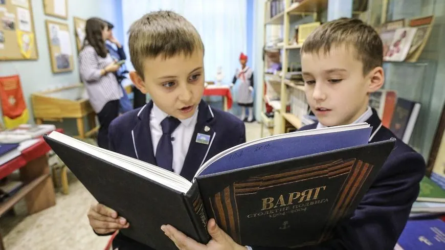 Адмиралтейский якорь и макет подлодки «Курск» размещены в уникальном музее школы Балашихи
