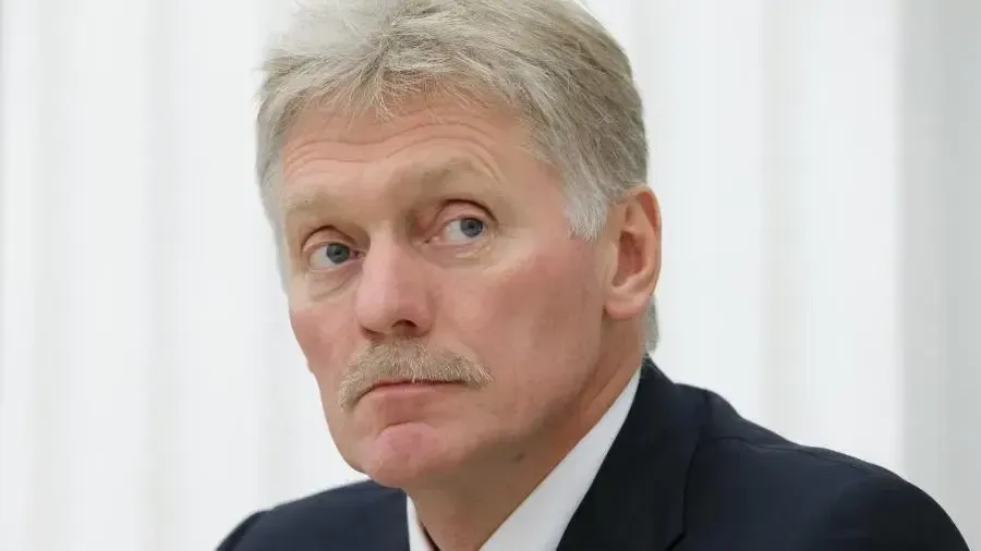 Песков: РФ не обязана оповещать страны о применении ракет средней дальности