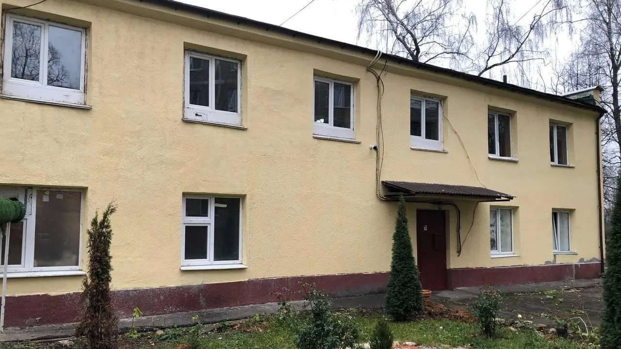 Рабочие завершили строительство парковки и ремонт кровли на стадионе «Зенит» в Подольске