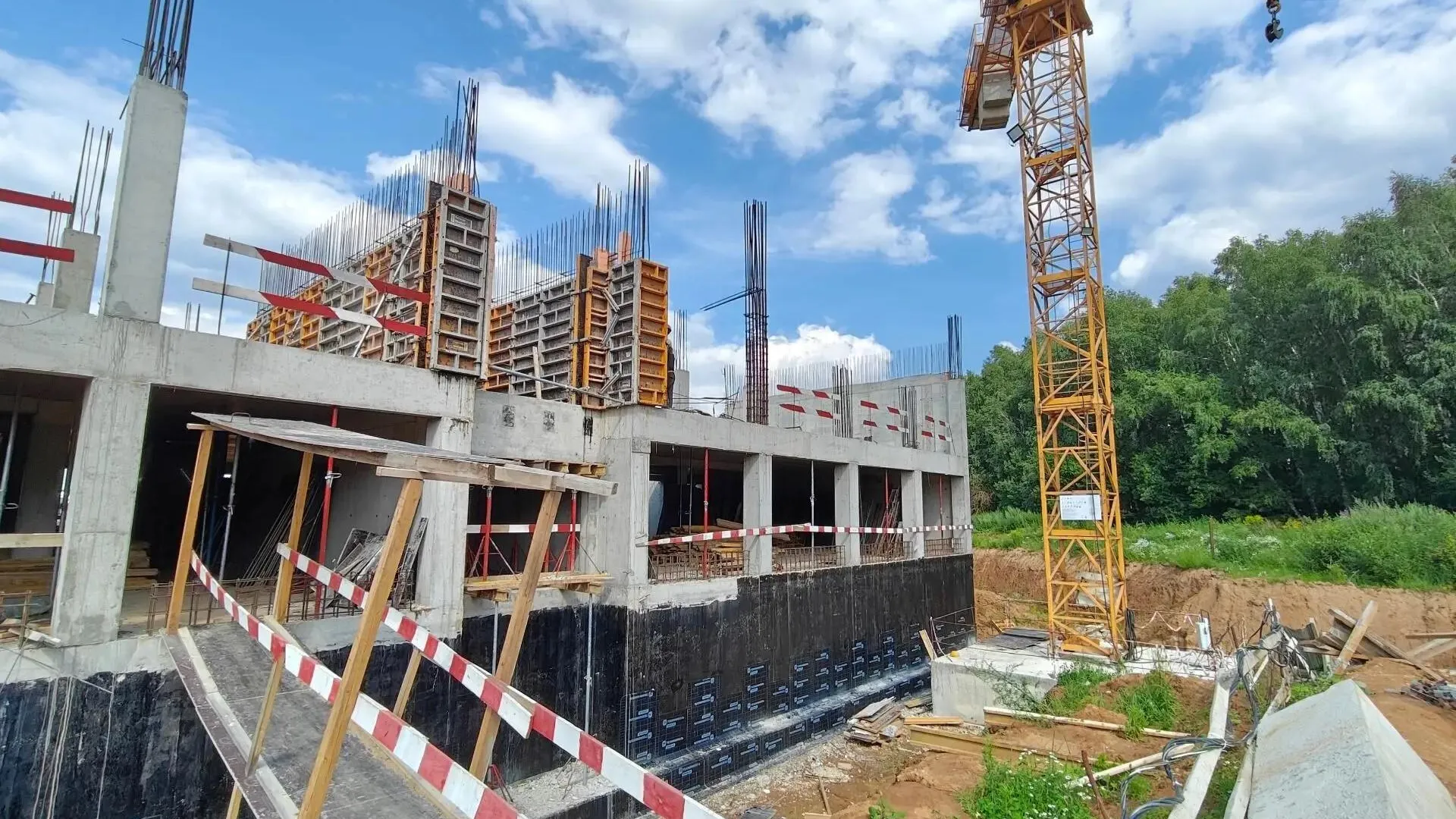В Ленинском округе строят детсад на 225 мест в Боброво