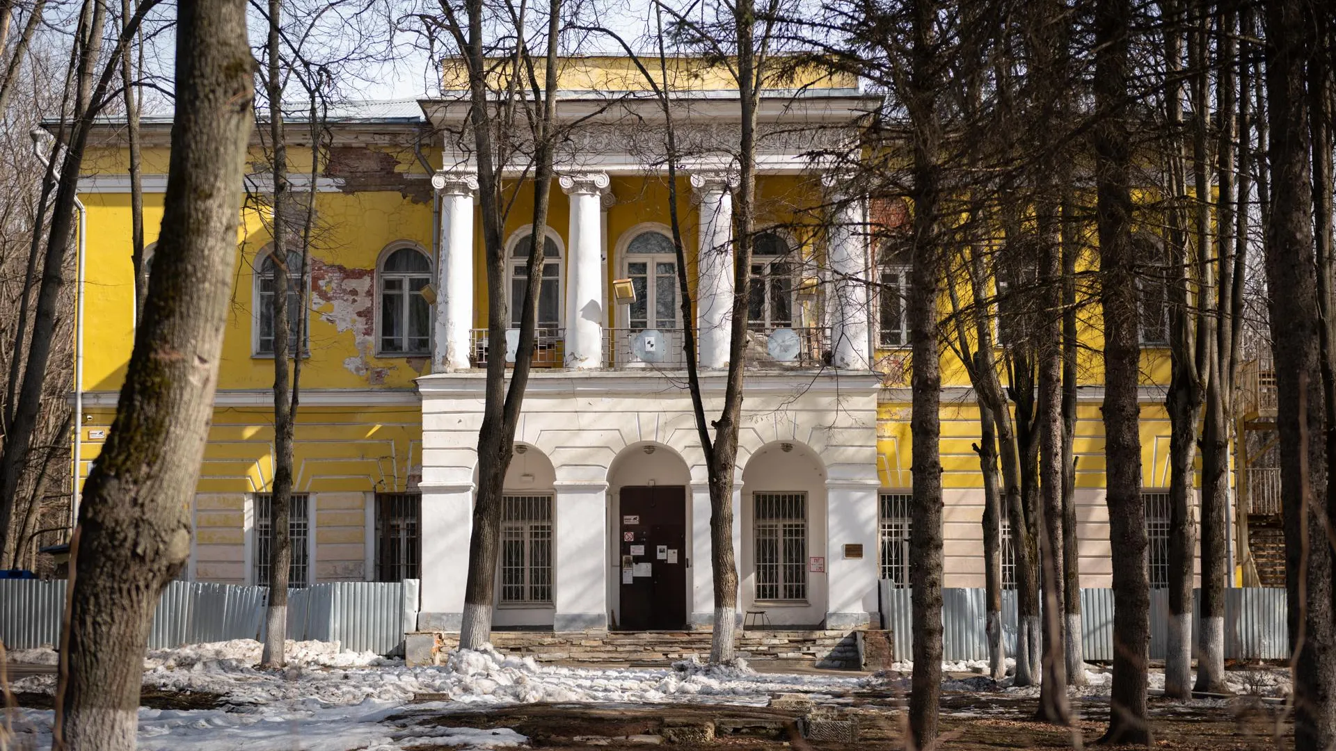 Масонские балы и сосна Бальмонта – какие тайны скрывает усадьба символистов в Красногорске