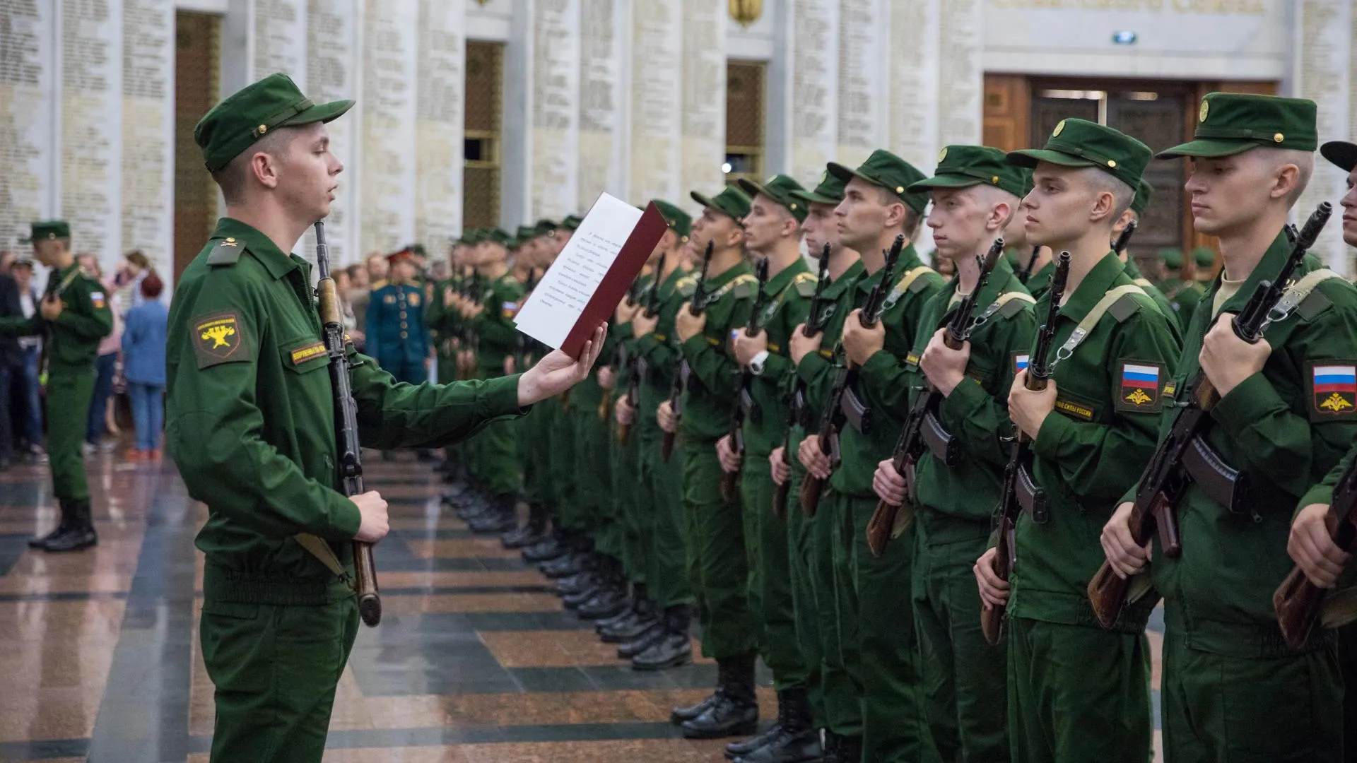 Призывники из Подмосковья стали новобранцами Преображенского и Семеновского полков