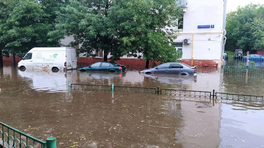 Что делать, если автомобиль утонул во время ливня