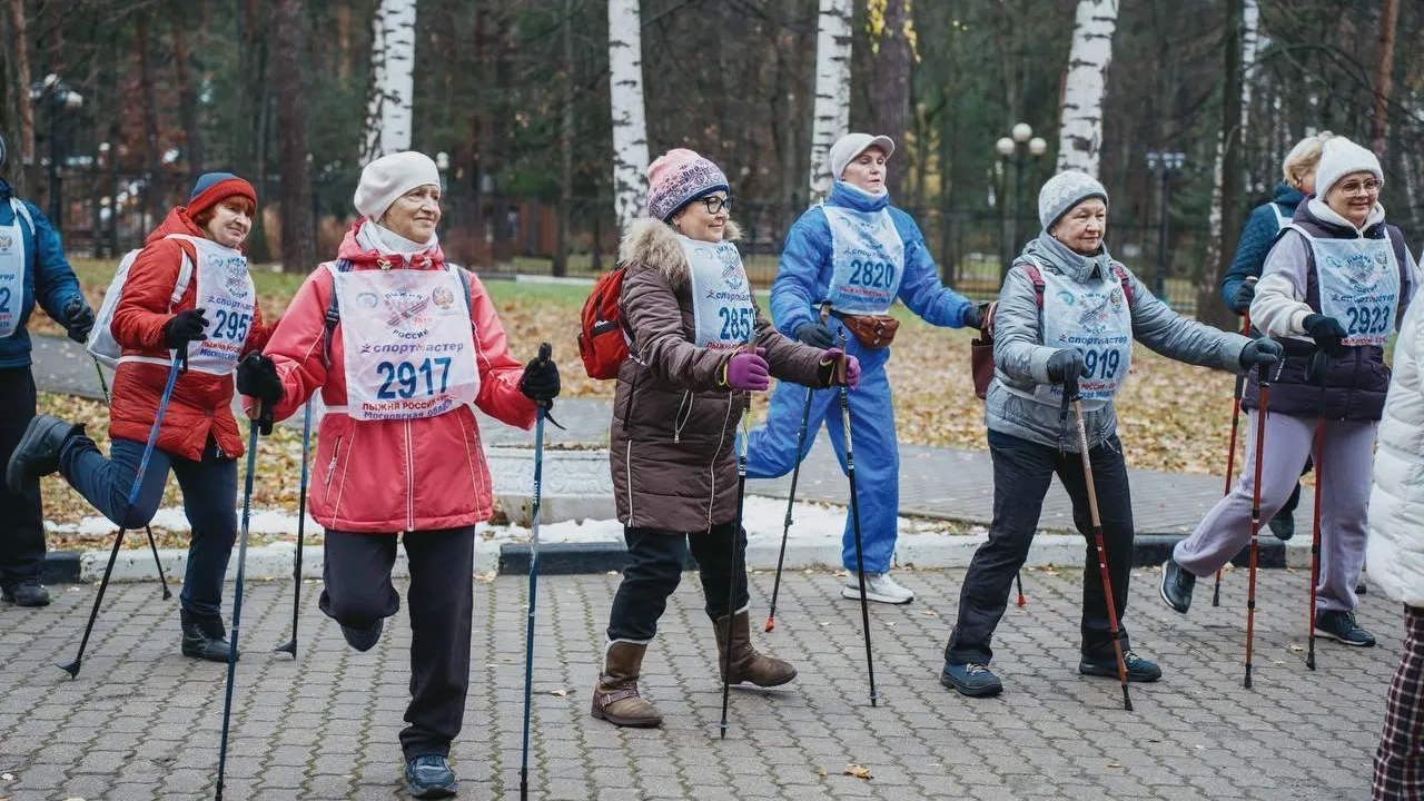 В Красногорске прошел фестиваль по скандинавской ходьбе