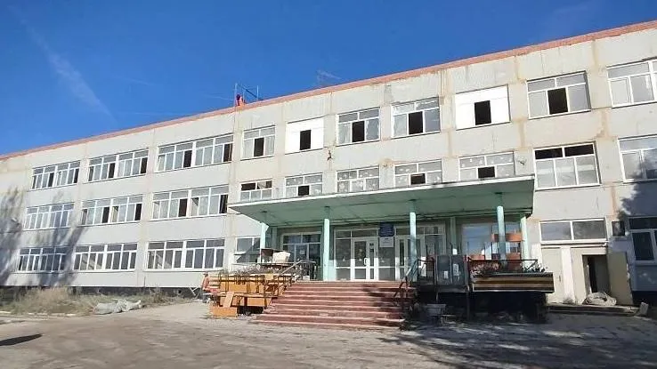 В Наро-Фоминском округе выполнили половину демонтажа при капремонте лицея