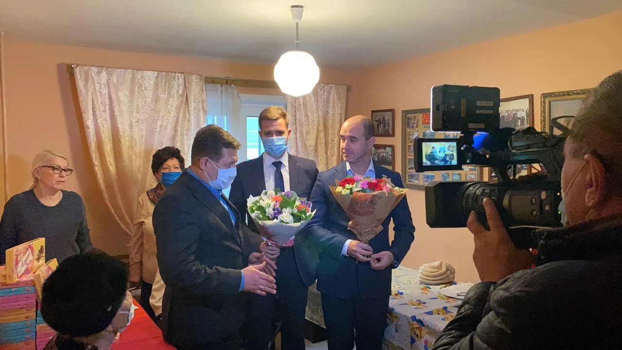 Депутаты Люберец передали 280 коробок конфет обществам инвалидов