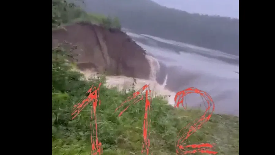 112: на Киалимском водохранилище в Челябинской области прорвало дамбу