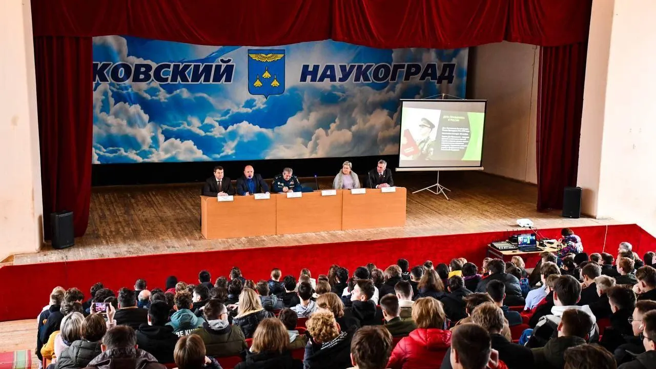 В Жуковском отметили Всероссийский день призывника