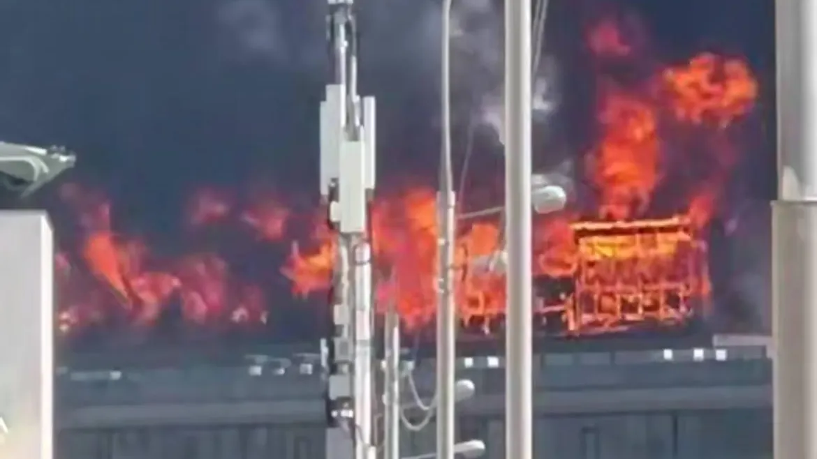 В Москве из-за мощного пожара в элитном ЖК перекрыли дорогу
