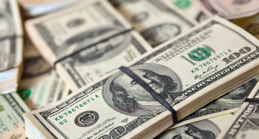 Доллар вырос после заключения США и Китаем «торгового перемирия»