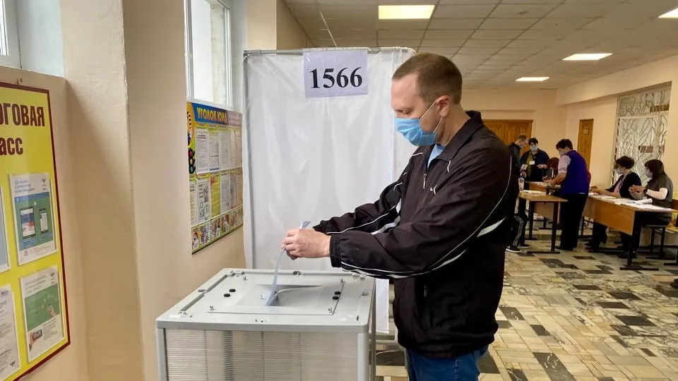 Свыше 266 тыс жителей Подмосковья очно проголосовали на праймериз ЕР на 15:00