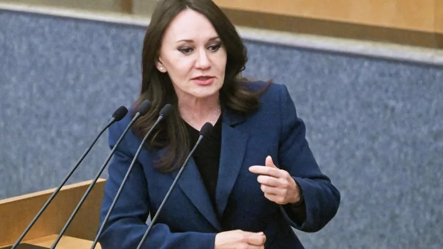 Депутат ГД Бессараб: деторождение — главная функция женщины