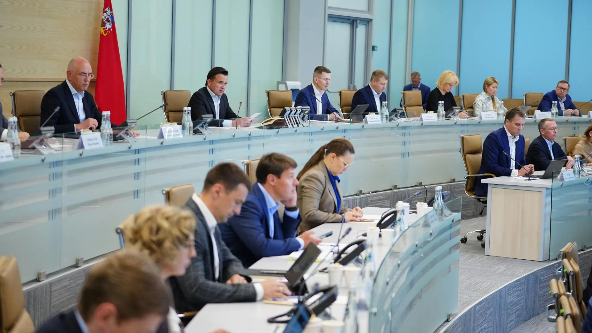 Андрей Воробьев поручил главам провести работу по магистральным направлениям ЖКХ