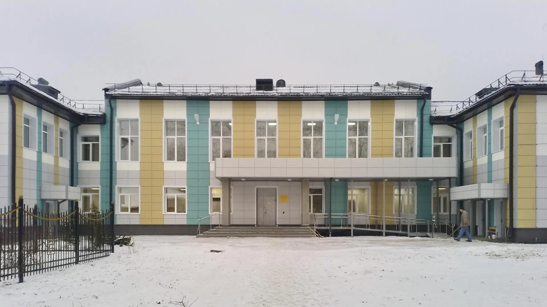 Эксперты стройконтроля приняли после капремонта Дмитровскую детскую школу искусств